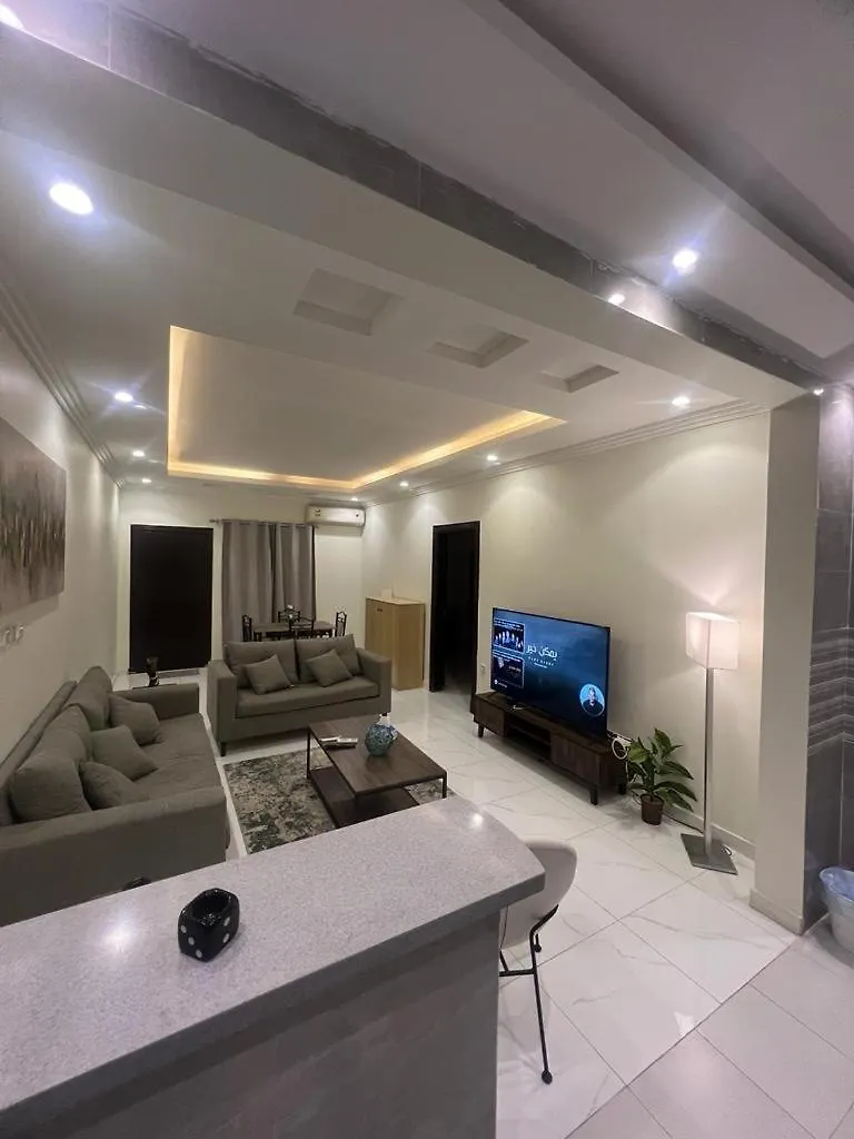 شقة أنيقة غرفة و صالة بمدخل جانبي خاص Riyadh